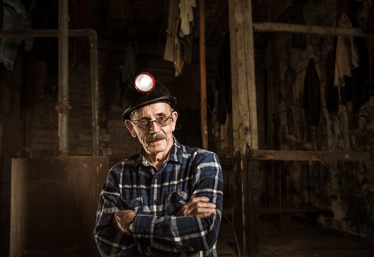 10 Camera Settings and Equipment Tips for Portrait Photography