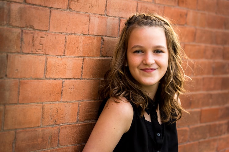 10 Camera Settings and Equipment Tips for Portrait Photography