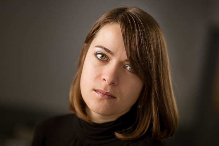 10 Camera Settings and Equipment Tips for Portrait Photography