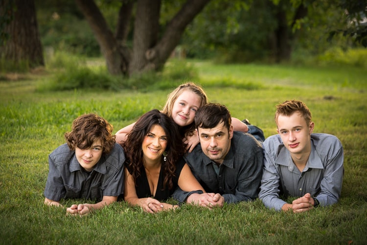 10 Camera Settings and Equipment Tips for Portrait Photography