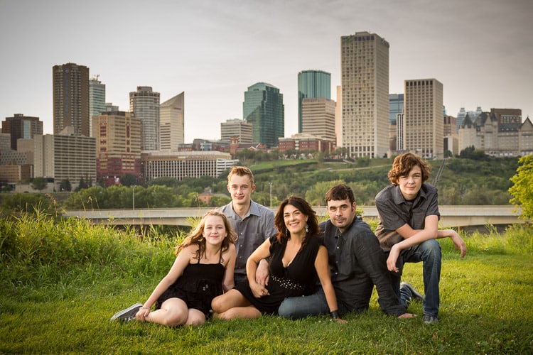 10 Camera Settings and Equipment Tips for Portrait Photography