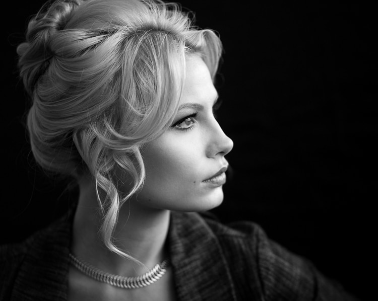 10 Camera Settings and Equipment Tips for Portrait Photography