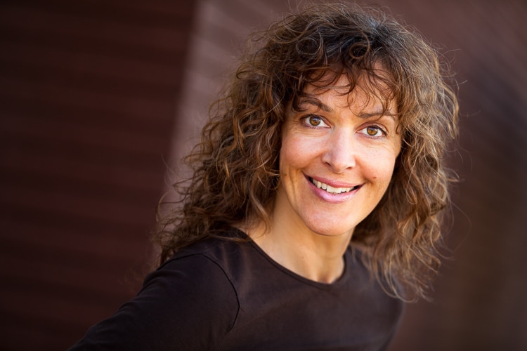 10 Camera Settings and Equipment Tips for Portrait Photography