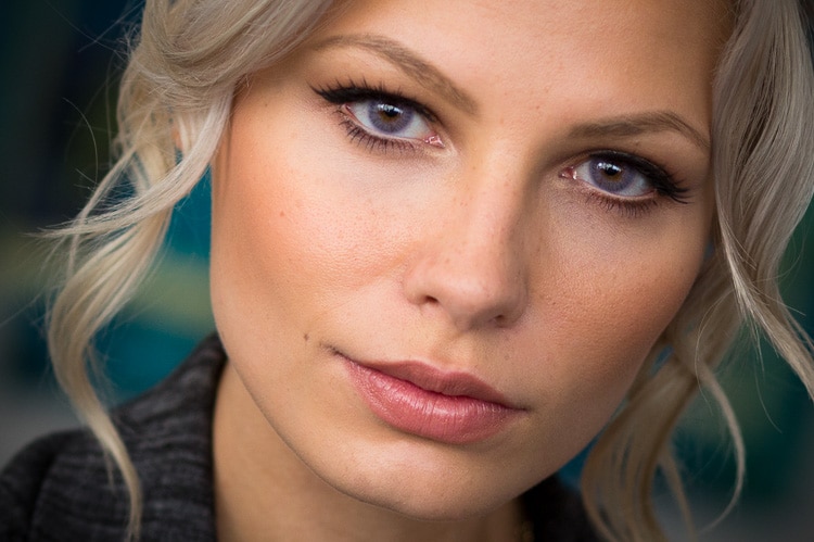 10 Camera Settings and Equipment Tips for Portrait Photography