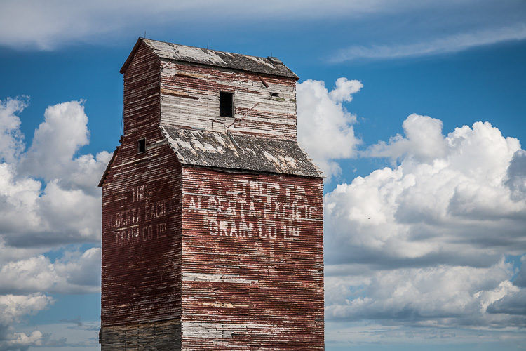 4 Tips for Creating Depth and Dimension in Your Images