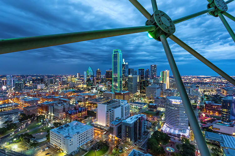 Dallas, Texas. Shutter Speed: 1/8 seconds; Aperture: f/8; ISO 3200.