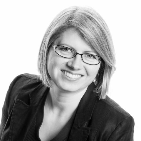 Darlene Hildebrandt Professional Headshot 2014