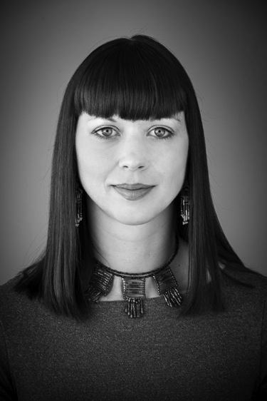 portrait of a woman without shadows on her face