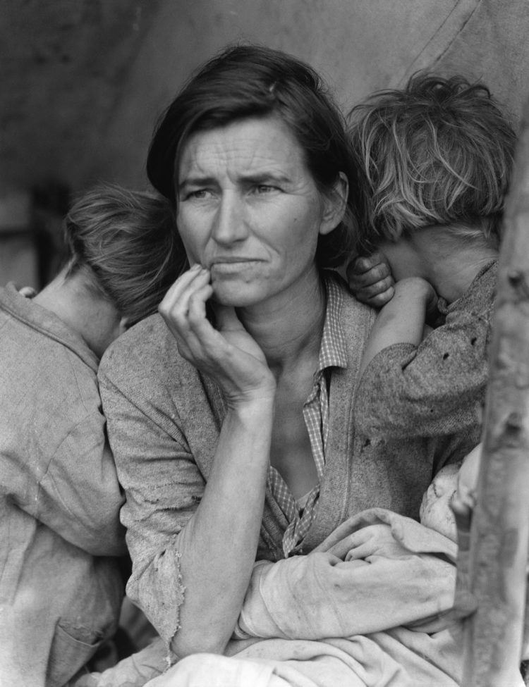 Dorothea Lange's photo Migrant Mother taken in 1936