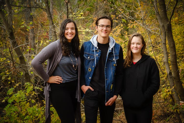 group portrait posing tips 13