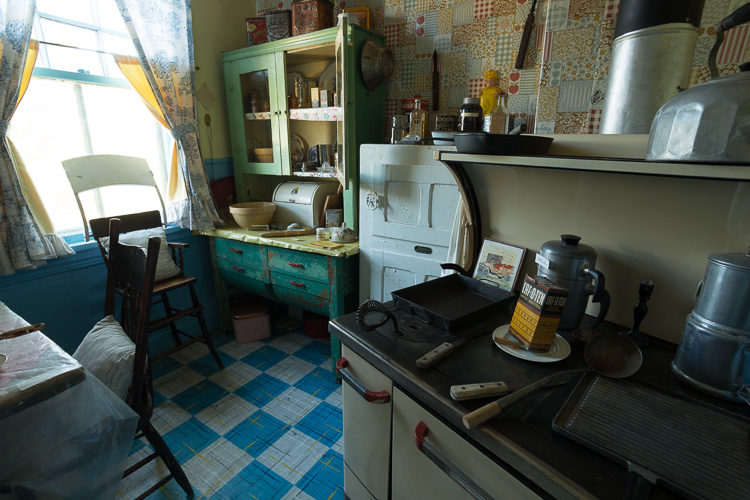 Third exposure in HDR bracket set for second example