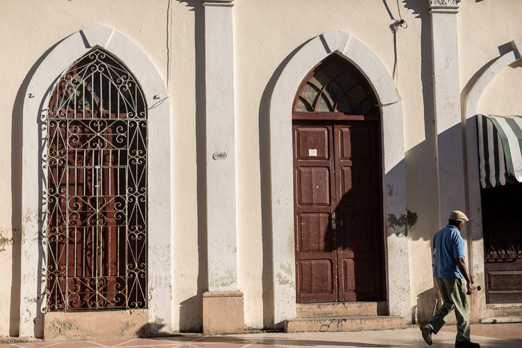 Even though this is midday and the shadows are harsh and the sun is high, I found the light on the arched windows to be eye catching. But the windows alone were not enough to grab attention.