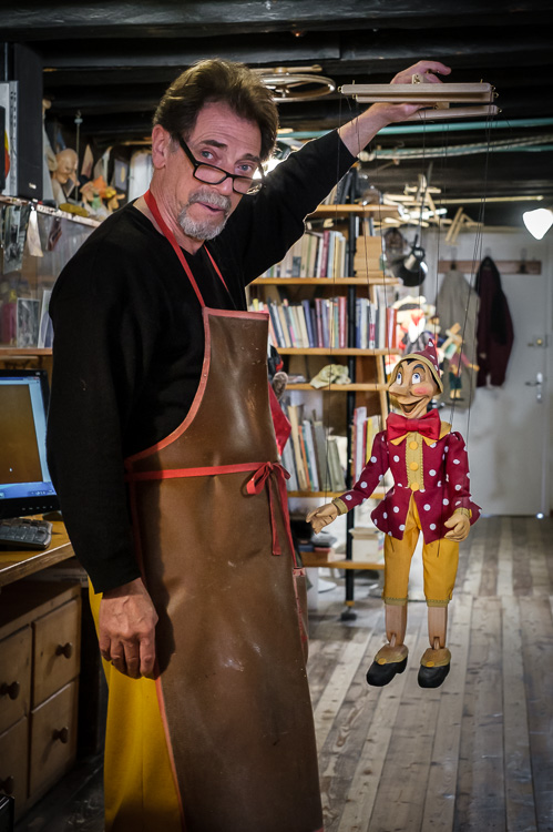 Roberto Comin and a puppet in Venice
