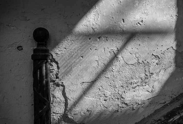 Crumbling wall in Havana, Cuba