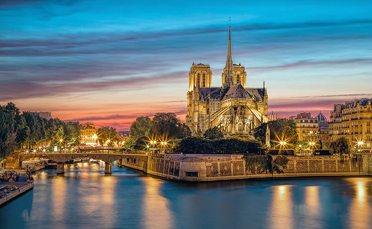 Notre Dame Cathedral at night with long exposure, 30 seconds at f/20, ISO 200.