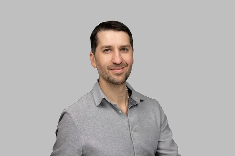 classic headshot photo with white or gray background