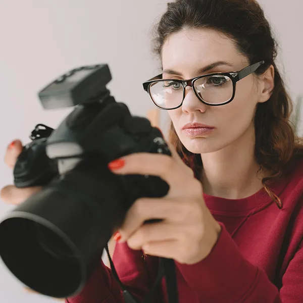 portrait photographer looking for help with her photos